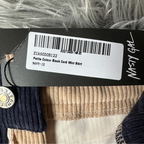 Nasty gal |petite colour block corduroy skirt - Picture 3 of 7